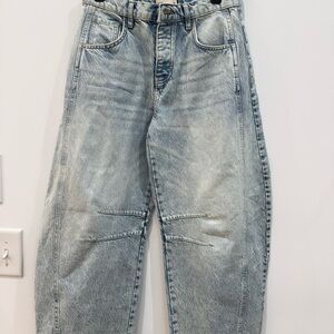 NWOT We The Free Light Wash Relaxed Women's Jeans